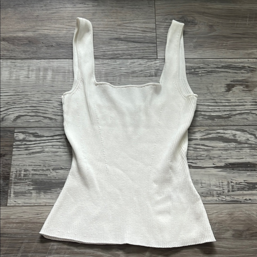 ⭐️Super cute H&M knit tank NWOT